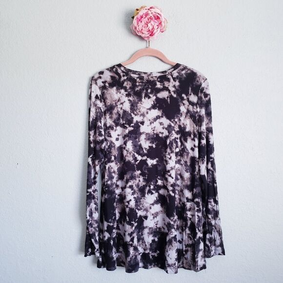 Logo Gray and Black Tie Dye Long Sleeve Tunic with Pockets - Picture 7 of 7